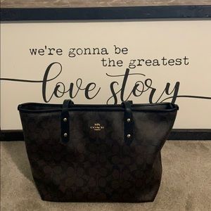 Coach Sig City Zip Brown Tote